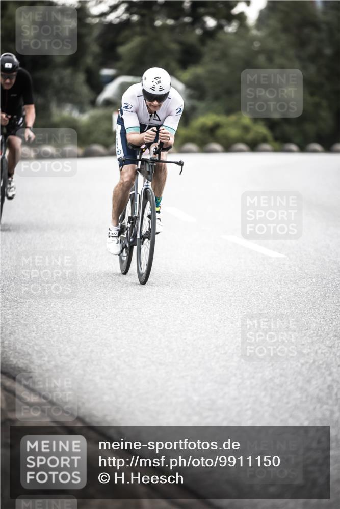 21.06.2026 - 29. Vierlanden-Triathlon H.Heesch http://msf.ph/oto/9911150 21.06.2026 09:37:47 Radfahren 5, 30, 69, 195, 240 meine-sportfotos.de
