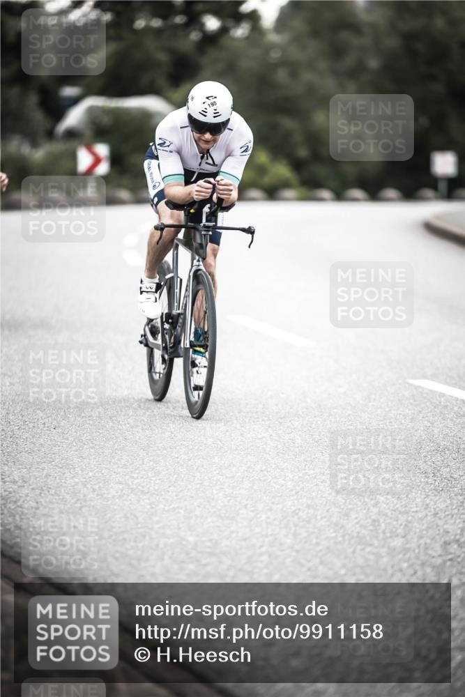 21.06.2026 - 29. Vierlanden-Triathlon H.Heesch http://msf.ph/oto/9911158 21.06.2026 09:37:47 Radfahren 5, 30, 69, 195, 240 meine-sportfotos.de