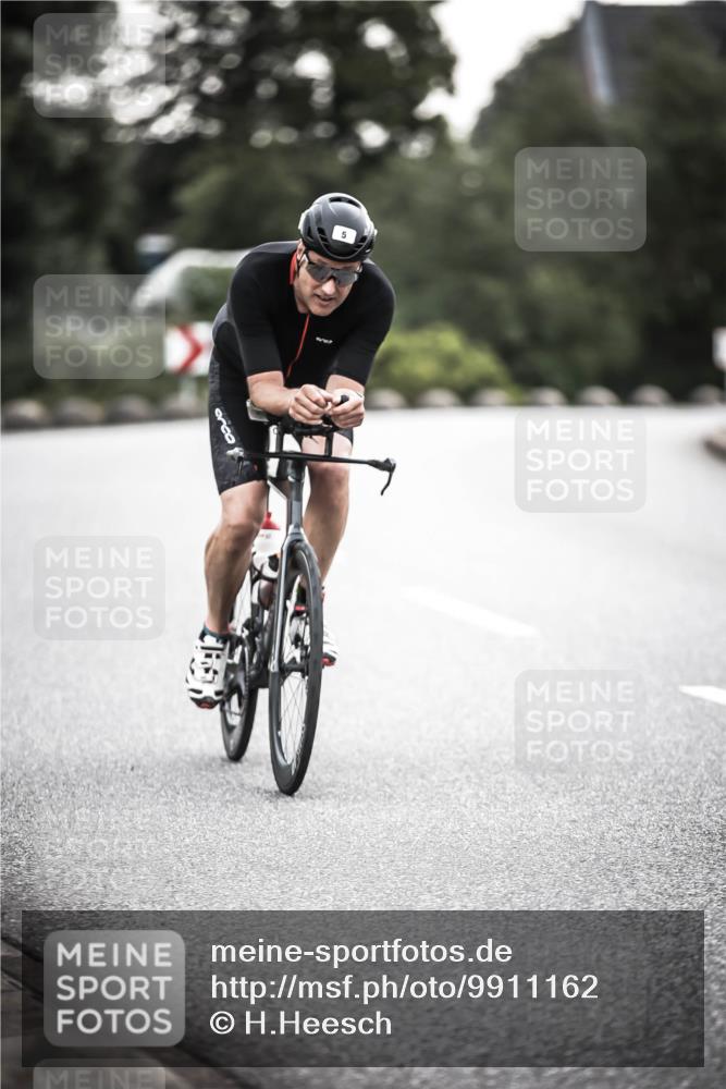 21.06.2026 - 29. Vierlanden-Triathlon H.Heesch http://msf.ph/oto/9911162 21.06.2026 09:37:48 Radfahren 5, 30, 69, 195, 240 meine-sportfotos.de