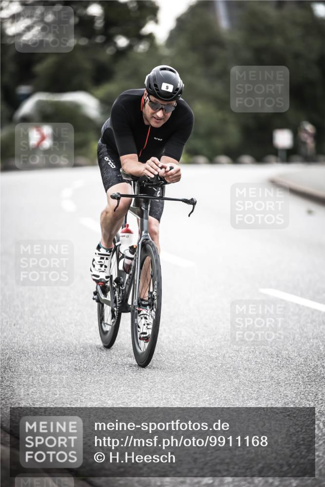 21.06.2026 - 29. Vierlanden-Triathlon H.Heesch http://msf.ph/oto/9911168 21.06.2026 09:37:48 Radfahren 5, 30, 69, 195, 240 meine-sportfotos.de