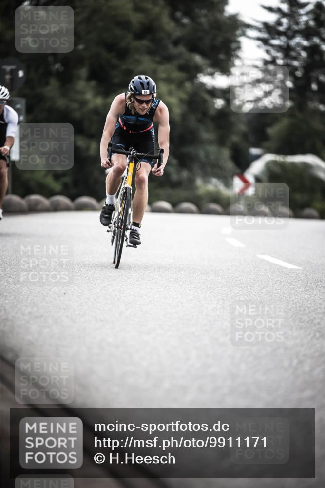 21.06.2026 - 29. Vierlanden-Triathlon H.Heesch http://msf.ph/oto/9911171 21.06.2026 09:27:22 Radfahren 43, 56, 69, 86, 103, 130, 139, 157, 179 meine-sportfotos.de