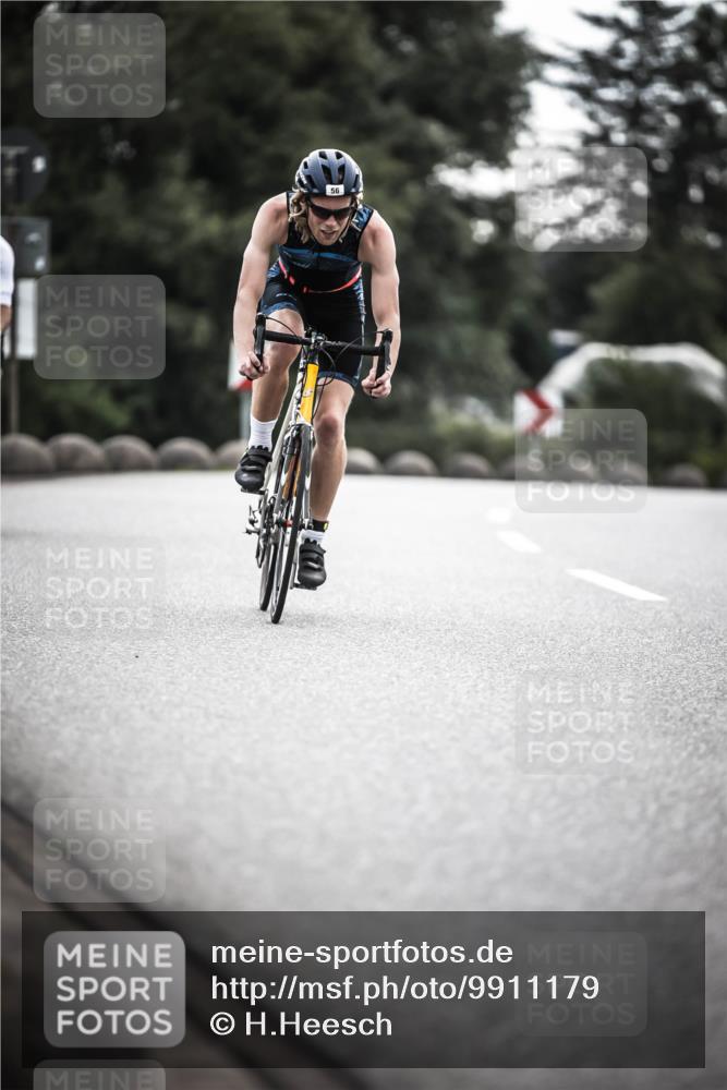 21.06.2026 - 29. Vierlanden-Triathlon H.Heesch http://msf.ph/oto/9911179 21.06.2026 09:27:22 Radfahren 43, 56, 69, 86, 103, 130, 139, 157, 179 meine-sportfotos.de