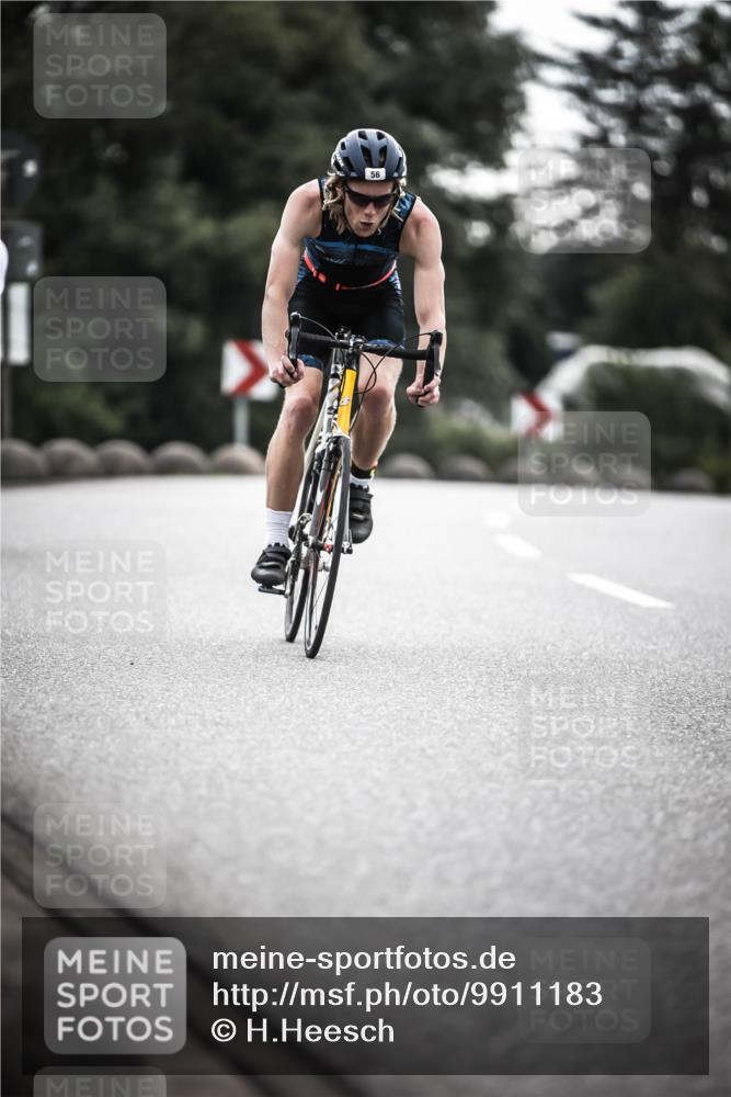 21.06.2026 - 29. Vierlanden-Triathlon H.Heesch http://msf.ph/oto/9911183 21.06.2026 09:27:22 Radfahren 43, 56, 69, 86, 103, 130, 139, 157, 179 meine-sportfotos.de