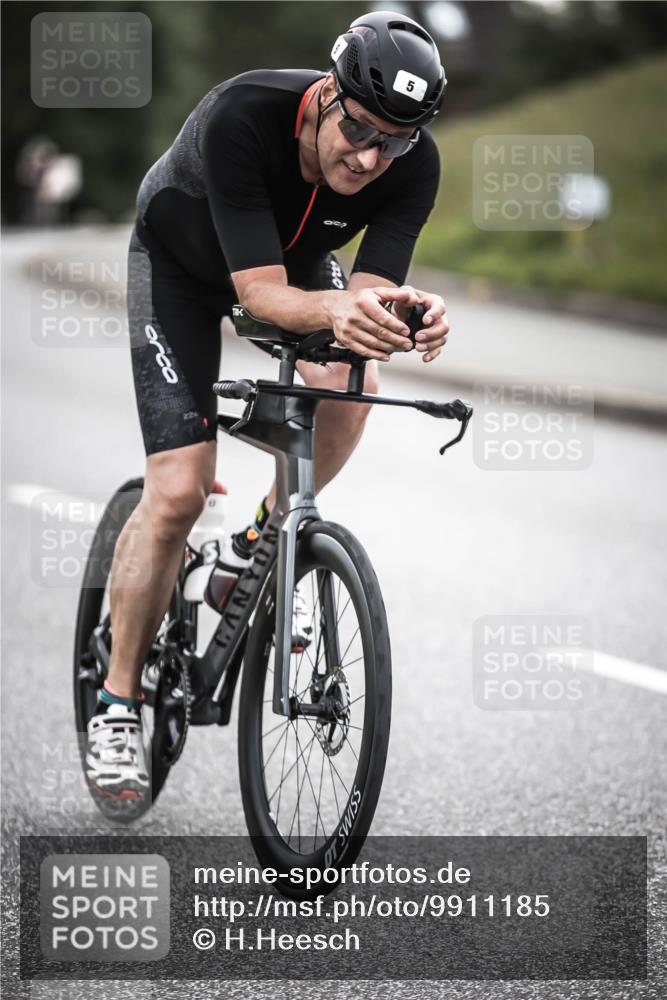 21.06.2026 - 29. Vierlanden-Triathlon H.Heesch http://msf.ph/oto/9911185 21.06.2026 09:37:49 Radfahren 5, 69, 195, 240 meine-sportfotos.de