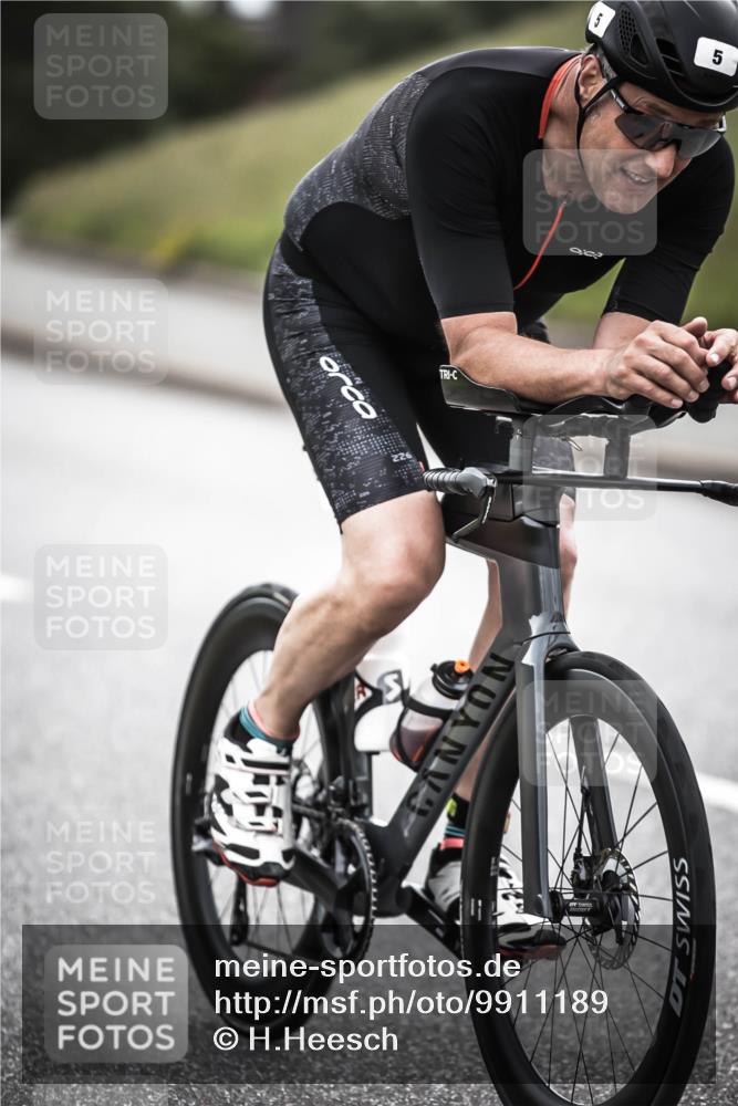 21.06.2026 - 29. Vierlanden-Triathlon H.Heesch http://msf.ph/oto/9911189 21.06.2026 09:37:49 Radfahren 5, 69, 195, 240 meine-sportfotos.de