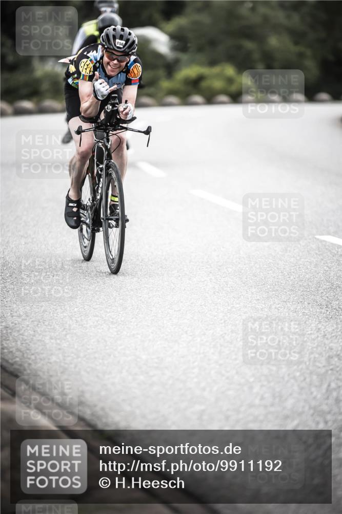 21.06.2026 - 29. Vierlanden-Triathlon H.Heesch http://msf.ph/oto/9911192 21.06.2026 09:37:57 Radfahren 2, 156 meine-sportfotos.de