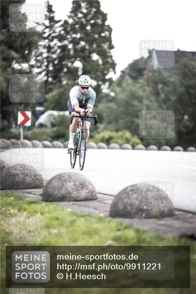 21.06.2026 - 29. Vierlanden-Triathlon H.Heesch http://msf.ph/oto/9911221 21.06.2026 09:39:07 Radfahren 59 meine-sportfotos.de