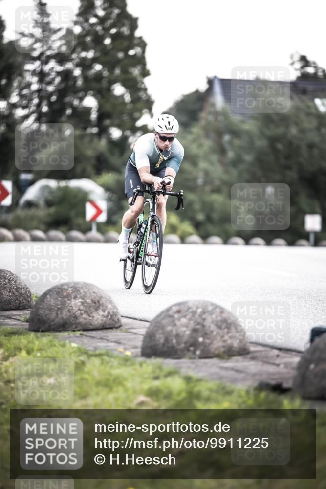 21.06.2026 - 29. Vierlanden-Triathlon H.Heesch http://msf.ph/oto/9911225 21.06.2026 09:39:07 Radfahren 59 meine-sportfotos.de
