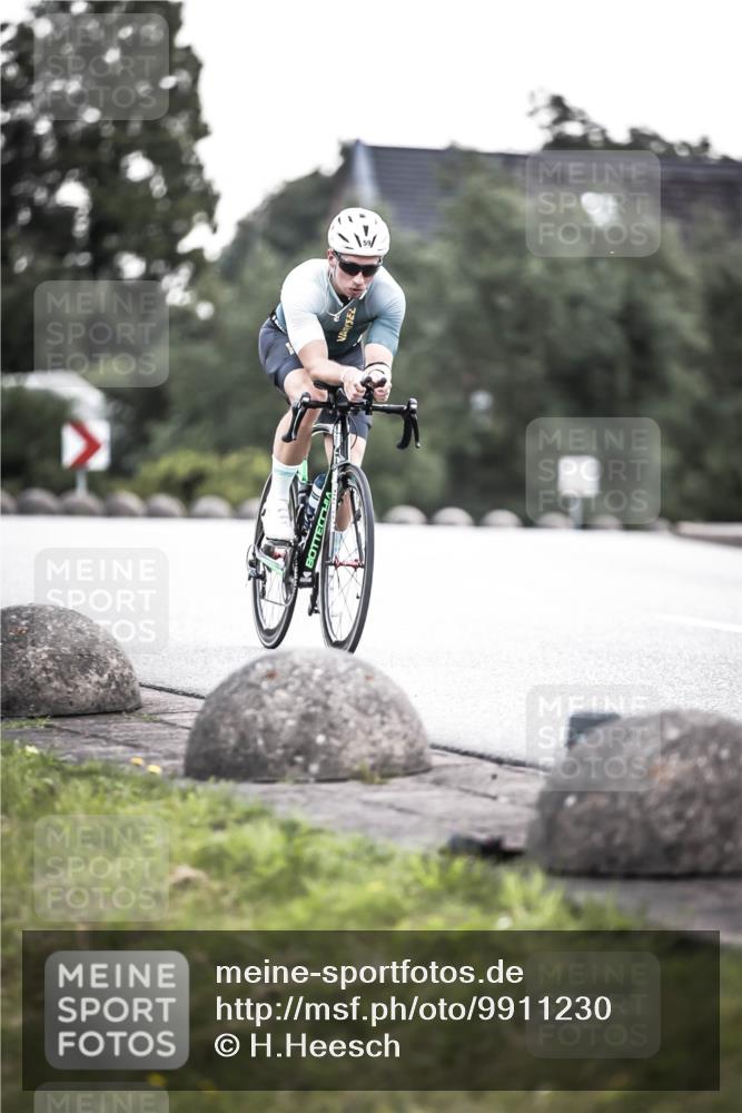 21.06.2026 - 29. Vierlanden-Triathlon H.Heesch http://msf.ph/oto/9911230 21.06.2026 09:39:08 Radfahren 59 meine-sportfotos.de
