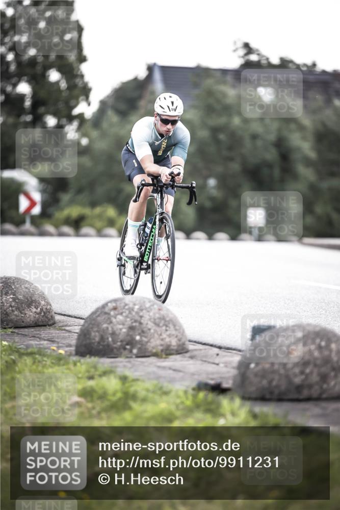 21.06.2026 - 29. Vierlanden-Triathlon H.Heesch http://msf.ph/oto/9911231 21.06.2026 09:39:08 Radfahren 59 meine-sportfotos.de
