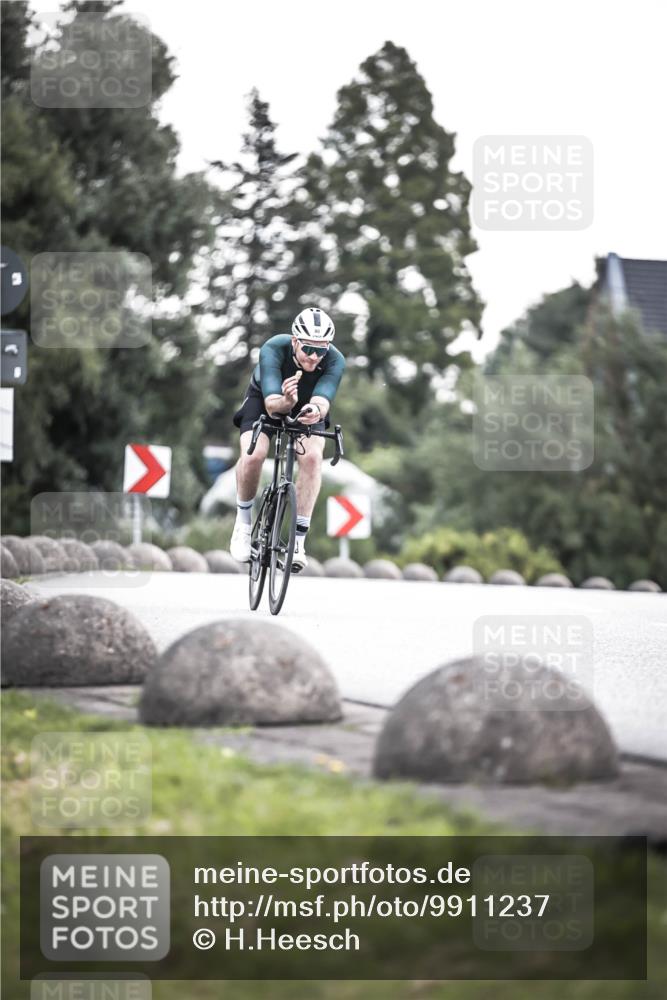 21.06.2026 - 29. Vierlanden-Triathlon H.Heesch http://msf.ph/oto/9911237 21.06.2026 09:39:19 Radfahren 52, 80, 87, 113 meine-sportfotos.de