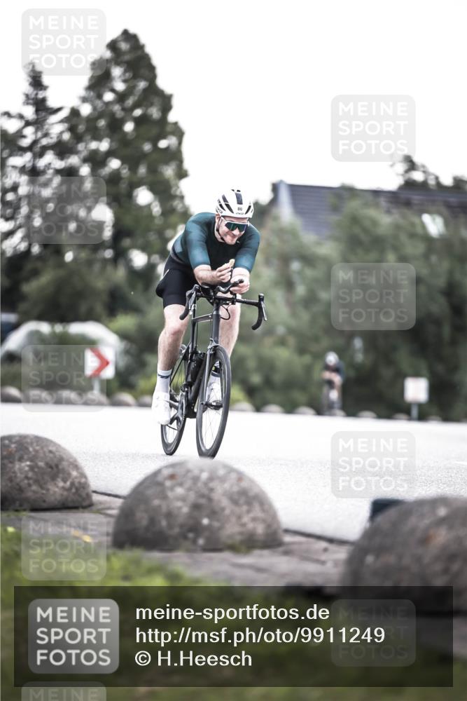 21.06.2026 - 29. Vierlanden-Triathlon H.Heesch http://msf.ph/oto/9911249 21.06.2026 09:39:20 Radfahren 52, 80, 87, 113 meine-sportfotos.de