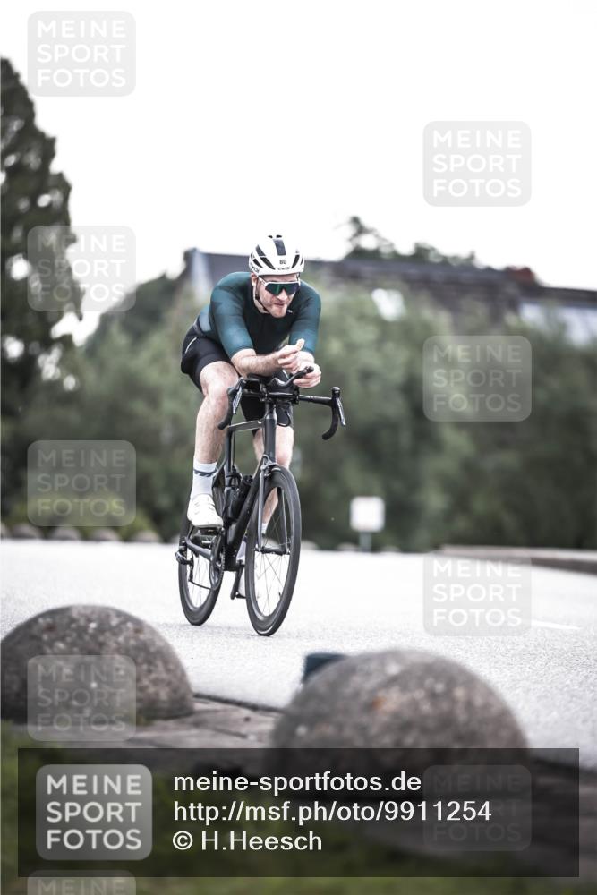 21.06.2026 - 29. Vierlanden-Triathlon H.Heesch http://msf.ph/oto/9911254 21.06.2026 09:39:20 Radfahren 52, 80, 87, 113 meine-sportfotos.de