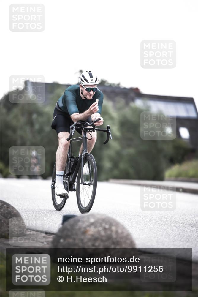 21.06.2026 - 29. Vierlanden-Triathlon H.Heesch http://msf.ph/oto/9911256 21.06.2026 09:39:20 Radfahren 52, 80, 87, 113 meine-sportfotos.de