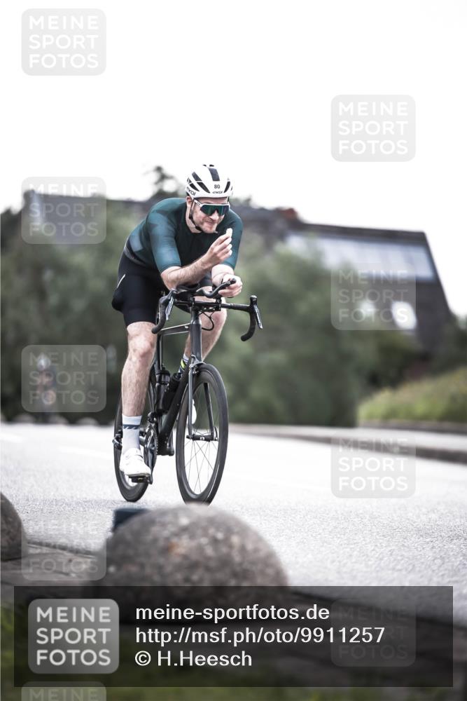 21.06.2026 - 29. Vierlanden-Triathlon H.Heesch http://msf.ph/oto/9911257 21.06.2026 09:39:20 Radfahren 52, 80, 87, 113 meine-sportfotos.de