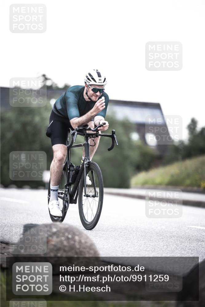 21.06.2026 - 29. Vierlanden-Triathlon H.Heesch http://msf.ph/oto/9911259 21.06.2026 09:39:21 Radfahren 52, 80, 87, 92, 113 meine-sportfotos.de
