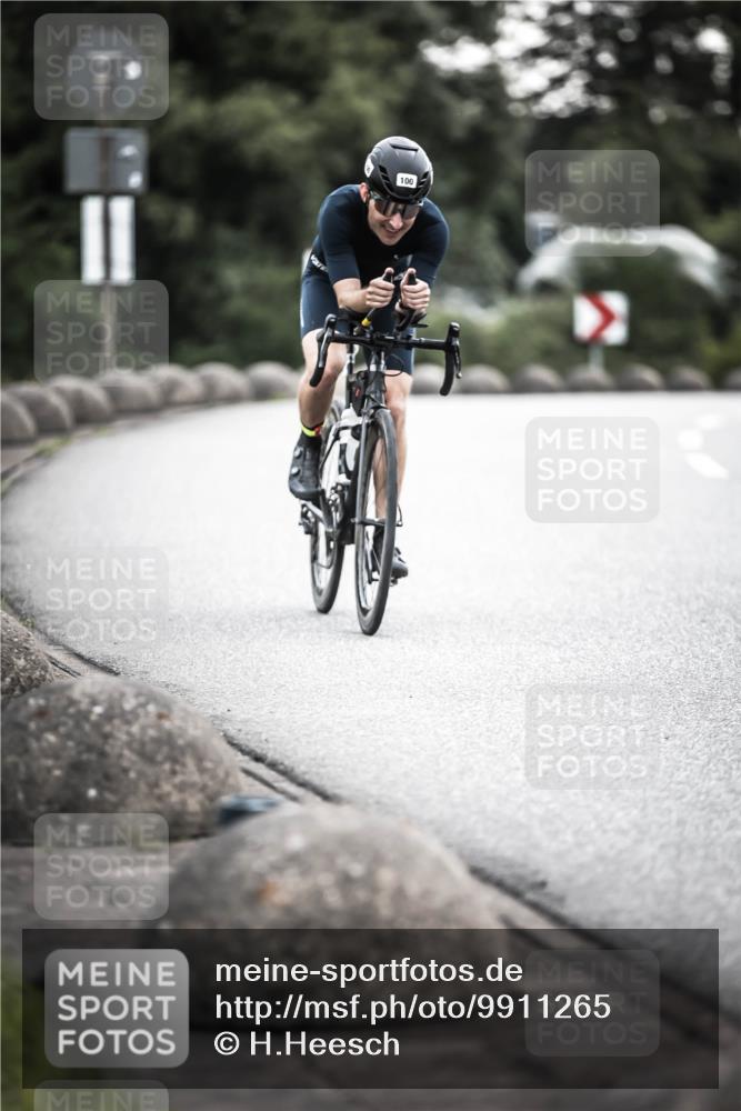 21.06.2026 - 29. Vierlanden-Triathlon H.Heesch http://msf.ph/oto/9911265 21.06.2026 09:39:28 Radfahren 22, 92, 100 meine-sportfotos.de
