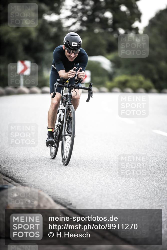 21.06.2026 - 29. Vierlanden-Triathlon H.Heesch http://msf.ph/oto/9911270 21.06.2026 09:39:29 Radfahren 22, 92, 100, 213 meine-sportfotos.de