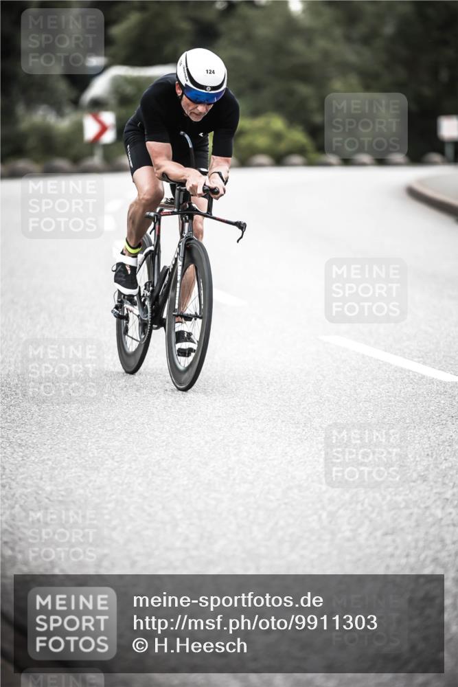 21.06.2026 - 29. Vierlanden-Triathlon H.Heesch http://msf.ph/oto/9911303 21.06.2026 09:39:56 Radfahren 124, 275 meine-sportfotos.de