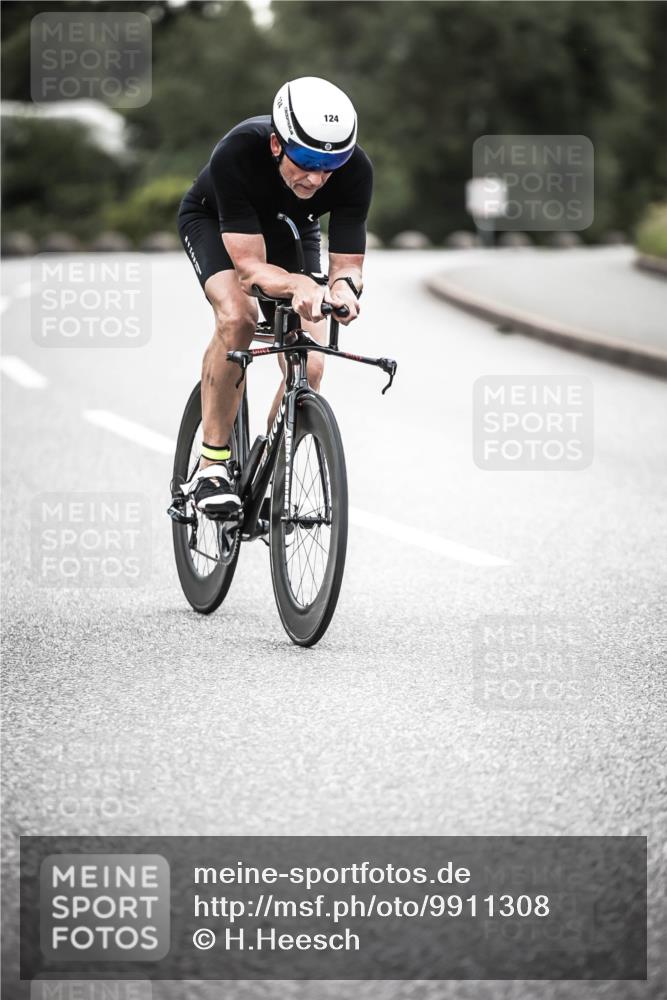 21.06.2026 - 29. Vierlanden-Triathlon H.Heesch http://msf.ph/oto/9911308 21.06.2026 09:39:56 Radfahren 124, 275 meine-sportfotos.de