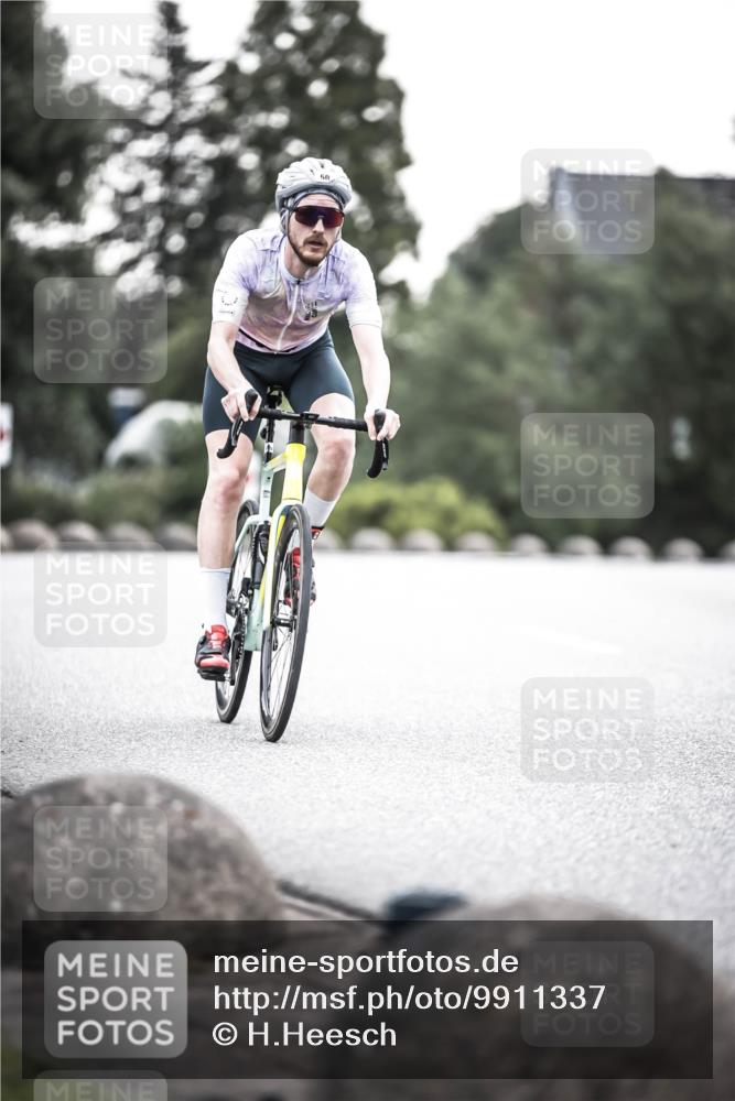 21.06.2026 - 29. Vierlanden-Triathlon H.Heesch http://msf.ph/oto/9911337 21.06.2026 09:40:27 Radfahren 50, 116 meine-sportfotos.de