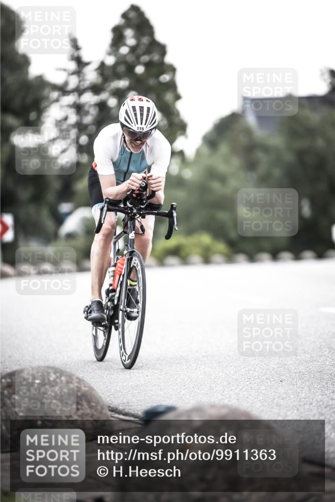 21.06.2026 - 29. Vierlanden-Triathlon H.Heesch http://msf.ph/oto/9911363 21.06.2026 09:40:49 Radfahren 36, 64, 115 meine-sportfotos.de