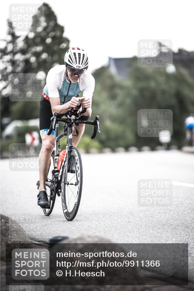 21.06.2026 - 29. Vierlanden-Triathlon H.Heesch http://msf.ph/oto/9911366 21.06.2026 09:40:50 Radfahren 36, 64, 115 meine-sportfotos.de
