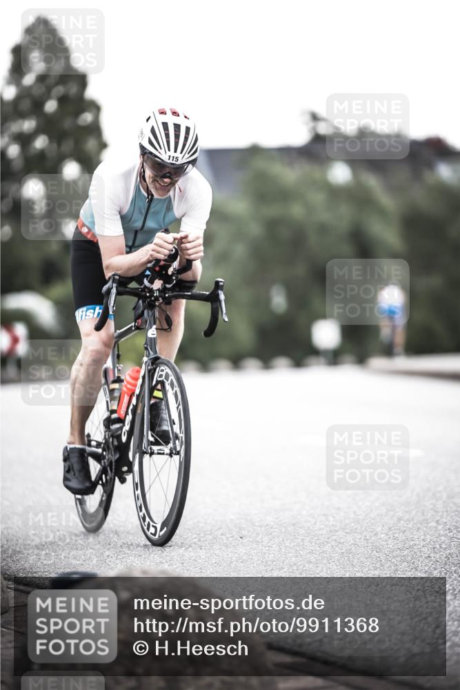 21.06.2026 - 29. Vierlanden-Triathlon H.Heesch http://msf.ph/oto/9911368 21.06.2026 09:40:50 Radfahren 36, 64, 115 meine-sportfotos.de