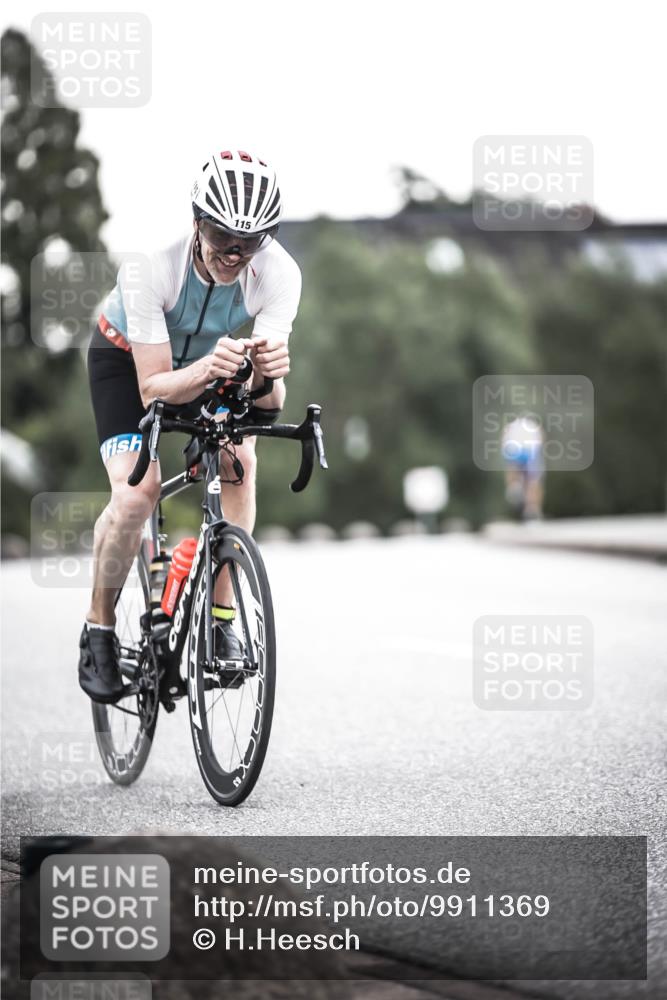 21.06.2026 - 29. Vierlanden-Triathlon H.Heesch http://msf.ph/oto/9911369 21.06.2026 09:40:50 Radfahren 36, 64, 115 meine-sportfotos.de
