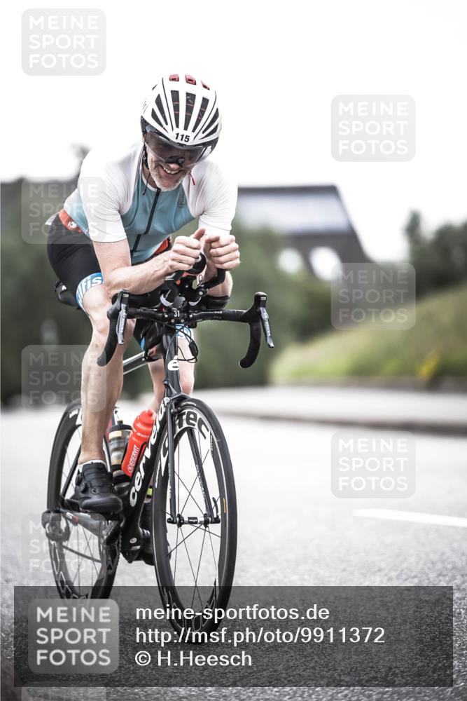 21.06.2026 - 29. Vierlanden-Triathlon H.Heesch http://msf.ph/oto/9911372 21.06.2026 09:40:50 Radfahren 36, 64, 115 meine-sportfotos.de