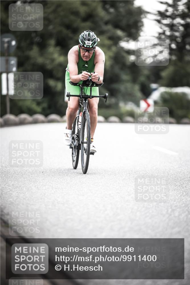 21.06.2026 - 29. Vierlanden-Triathlon H.Heesch http://msf.ph/oto/9911400 21.06.2026 09:41:33 Radfahren 146, 205 meine-sportfotos.de