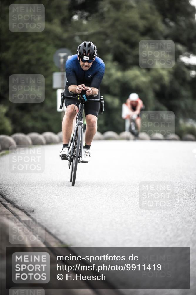 21.06.2026 - 29. Vierlanden-Triathlon H.Heesch http://msf.ph/oto/9911419 21.06.2026 09:41:40 Radfahren 41, 48, 146, 1353 meine-sportfotos.de