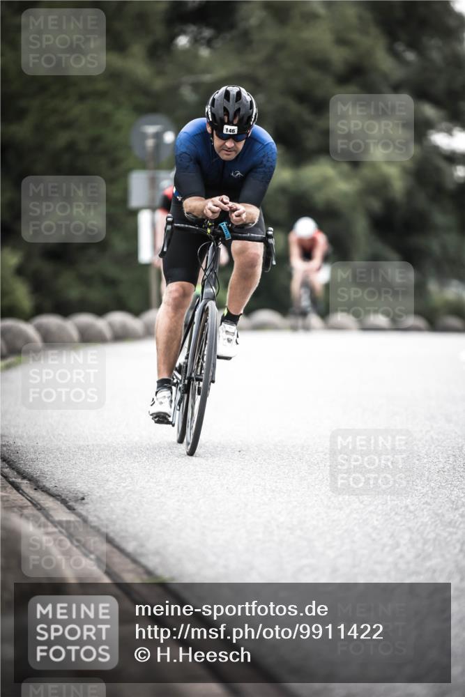 21.06.2026 - 29. Vierlanden-Triathlon H.Heesch http://msf.ph/oto/9911422 21.06.2026 09:41:40 Radfahren 41, 48, 146, 1353 meine-sportfotos.de