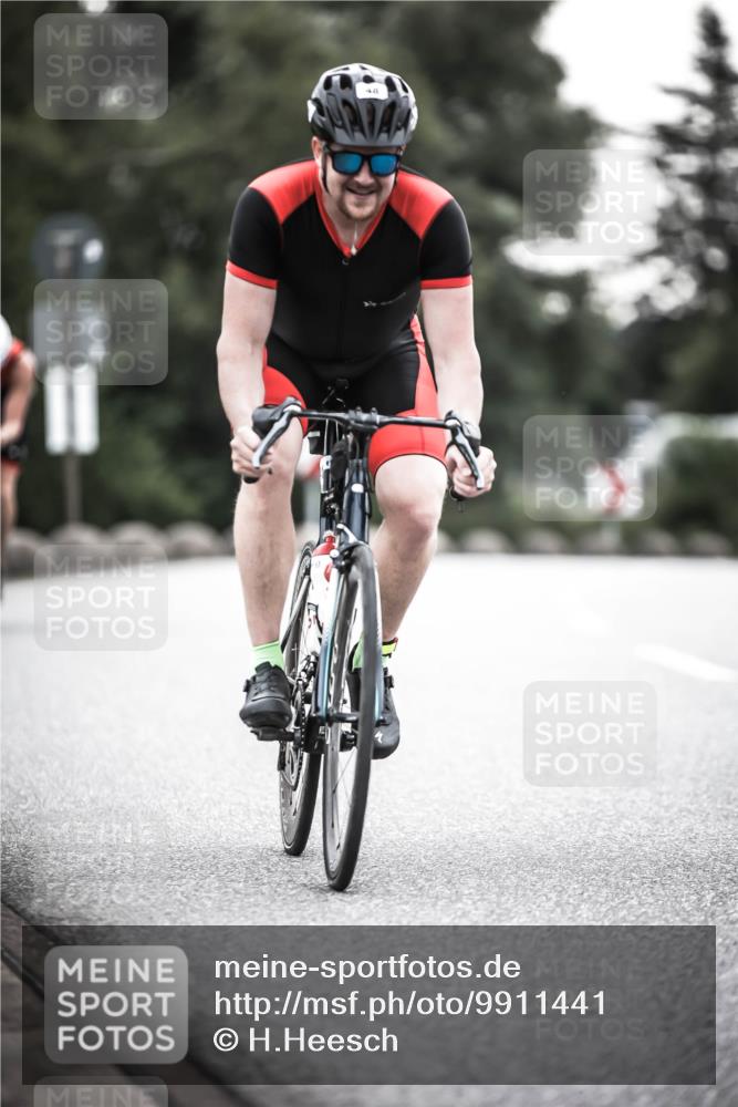 21.06.2026 - 29. Vierlanden-Triathlon H.Heesch http://msf.ph/oto/9911441 21.06.2026 09:41:43 Radfahren 15, 41, 48, 89, 146, 1353 meine-sportfotos.de
