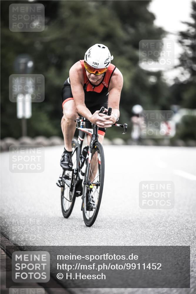 21.06.2026 - 29. Vierlanden-Triathlon H.Heesch http://msf.ph/oto/9911452 21.06.2026 09:41:45 Radfahren 15, 41, 48, 89, 1353 meine-sportfotos.de