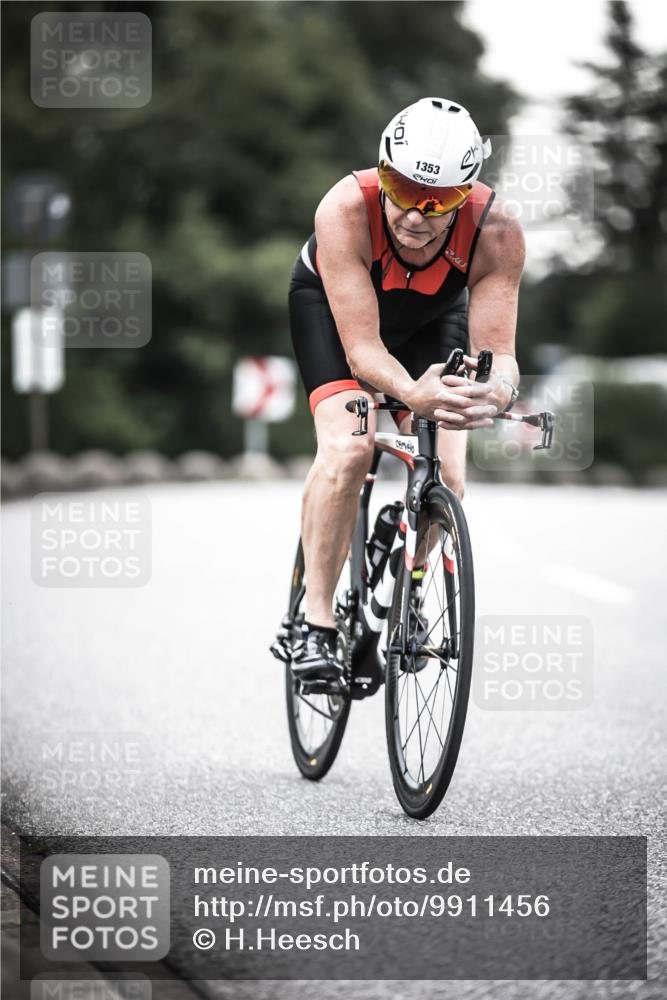 21.06.2026 - 29. Vierlanden-Triathlon H.Heesch http://msf.ph/oto/9911456 21.06.2026 09:41:45 Radfahren 15, 41, 48, 89, 1353 meine-sportfotos.de