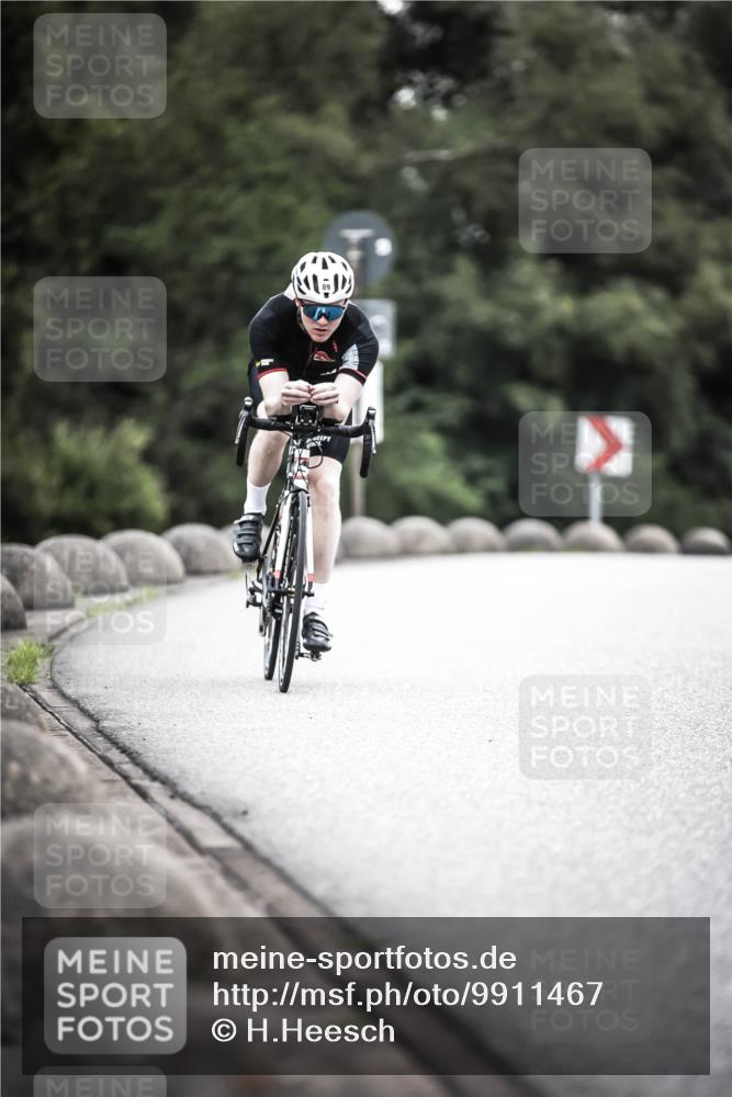 21.06.2026 - 29. Vierlanden-Triathlon H.Heesch http://msf.ph/oto/9911467 21.06.2026 09:41:50 Radfahren 15, 89 meine-sportfotos.de