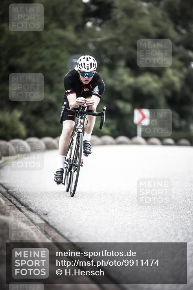 21.06.2026 - 29. Vierlanden-Triathlon H.Heesch http://msf.ph/oto/9911474 21.06.2026 09:41:50 Radfahren 15, 89 meine-sportfotos.de