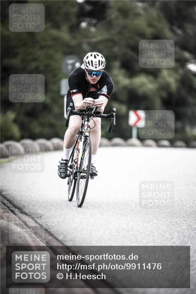 21.06.2026 - 29. Vierlanden-Triathlon H.Heesch http://msf.ph/oto/9911476 21.06.2026 09:41:50 Radfahren 15, 89 meine-sportfotos.de