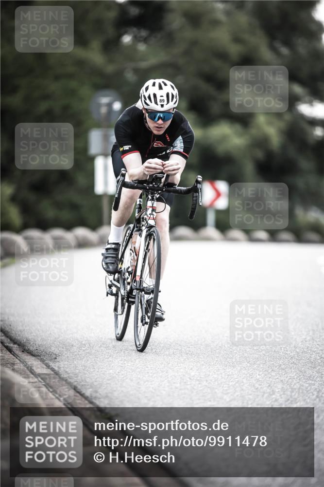 21.06.2026 - 29. Vierlanden-Triathlon H.Heesch http://msf.ph/oto/9911478 21.06.2026 09:41:50 Radfahren 15, 89 meine-sportfotos.de