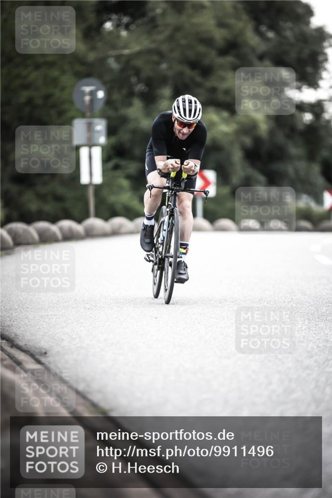 21.06.2026 - 29. Vierlanden-Triathlon H.Heesch http://msf.ph/oto/9911496 21.06.2026 09:42:03 Radfahren 191, 244, 1354 meine-sportfotos.de