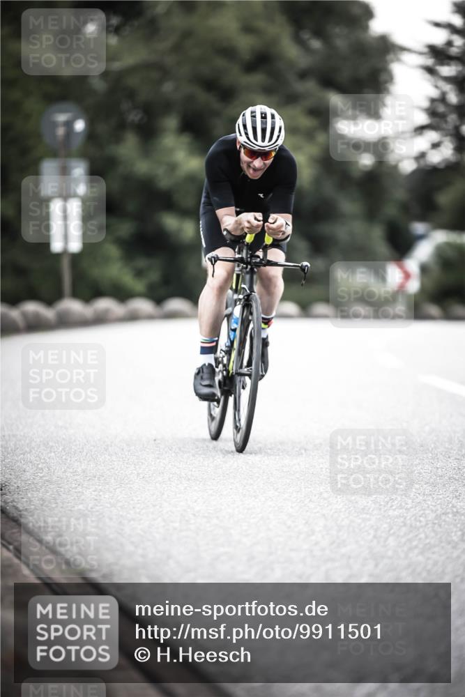 21.06.2026 - 29. Vierlanden-Triathlon H.Heesch http://msf.ph/oto/9911501 21.06.2026 09:42:03 Radfahren 191, 244, 1354 meine-sportfotos.de