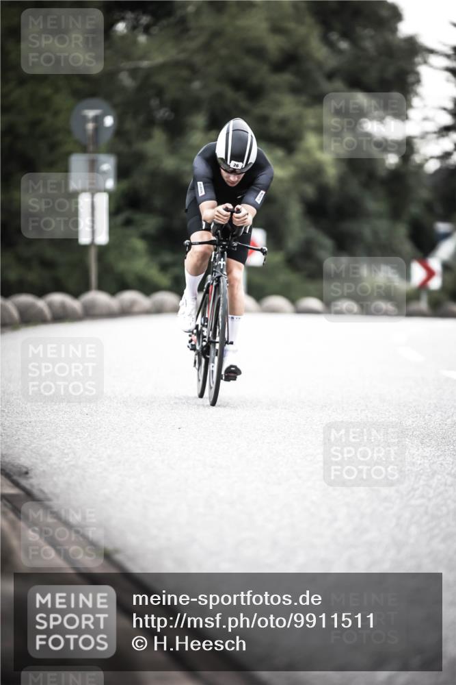 21.06.2026 - 29. Vierlanden-Triathlon H.Heesch http://msf.ph/oto/9911511 21.06.2026 09:42:20 Radfahren 26, 31, 37, 137 meine-sportfotos.de
