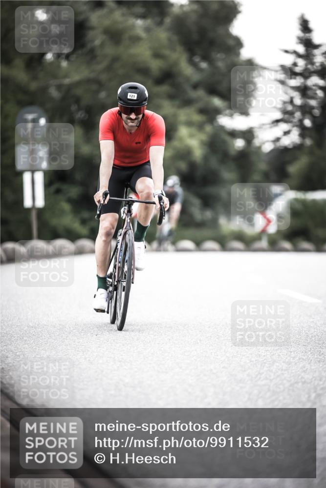 21.06.2026 - 29. Vierlanden-Triathlon H.Heesch http://msf.ph/oto/9911532 21.06.2026 09:42:41 Radfahren 71, 81, 121, 231 meine-sportfotos.de