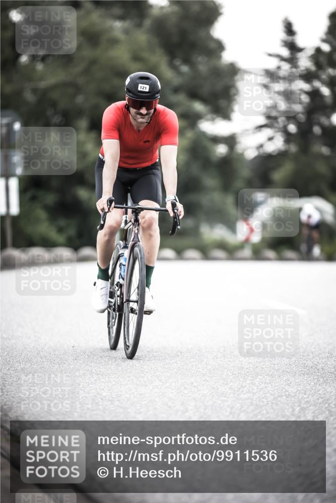 21.06.2026 - 29. Vierlanden-Triathlon H.Heesch http://msf.ph/oto/9911536 21.06.2026 09:42:41 Radfahren 71, 81, 121, 231 meine-sportfotos.de