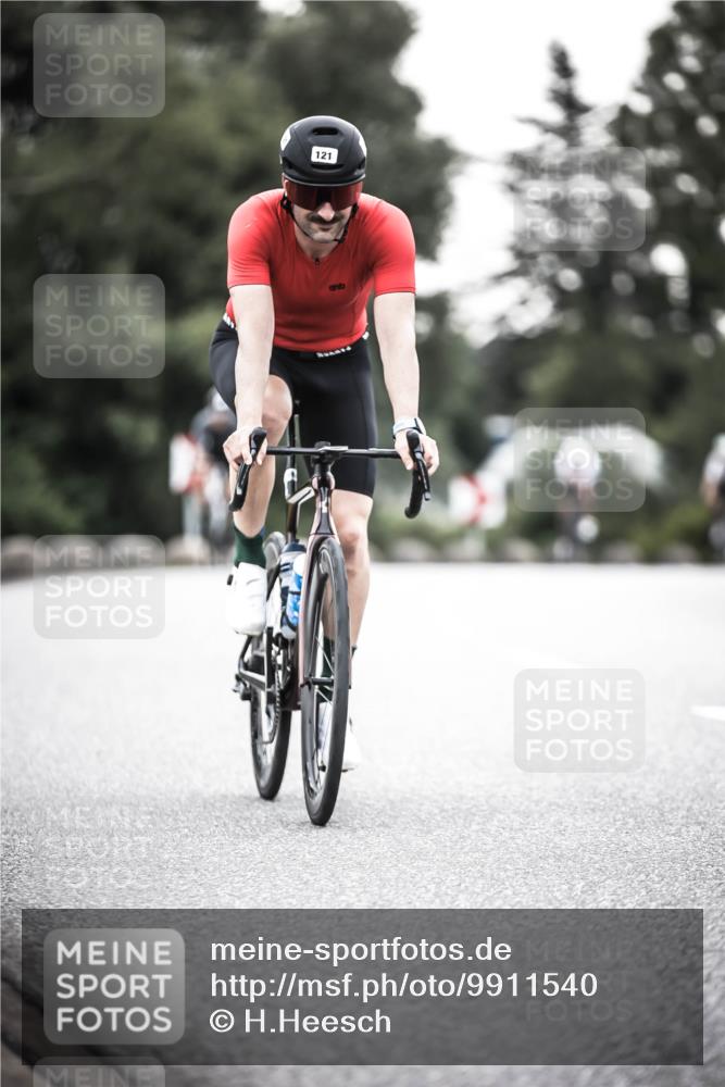 21.06.2026 - 29. Vierlanden-Triathlon H.Heesch http://msf.ph/oto/9911540 21.06.2026 09:42:41 Radfahren 71, 81, 121, 231 meine-sportfotos.de