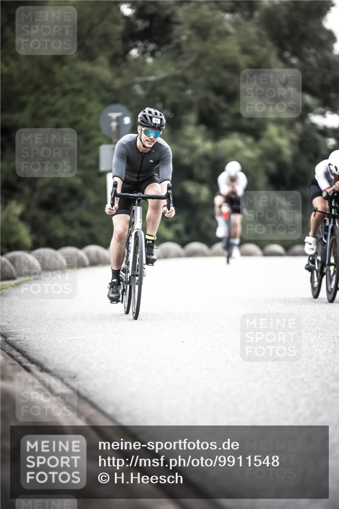21.06.2026 - 29. Vierlanden-Triathlon H.Heesch http://msf.ph/oto/9911548 21.06.2026 09:42:45 Radfahren 71, 81, 231 meine-sportfotos.de
