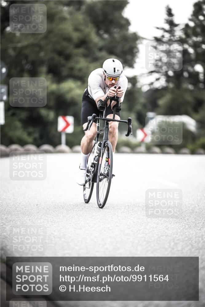 21.06.2026 - 29. Vierlanden-Triathlon H.Heesch http://msf.ph/oto/9911564 21.06.2026 09:42:48 Radfahren 71, 81, 231 meine-sportfotos.de