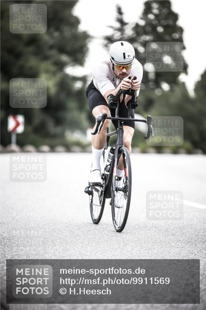 21.06.2026 - 29. Vierlanden-Triathlon H.Heesch http://msf.ph/oto/9911569 21.06.2026 09:42:48 Radfahren 71, 81, 231 meine-sportfotos.de