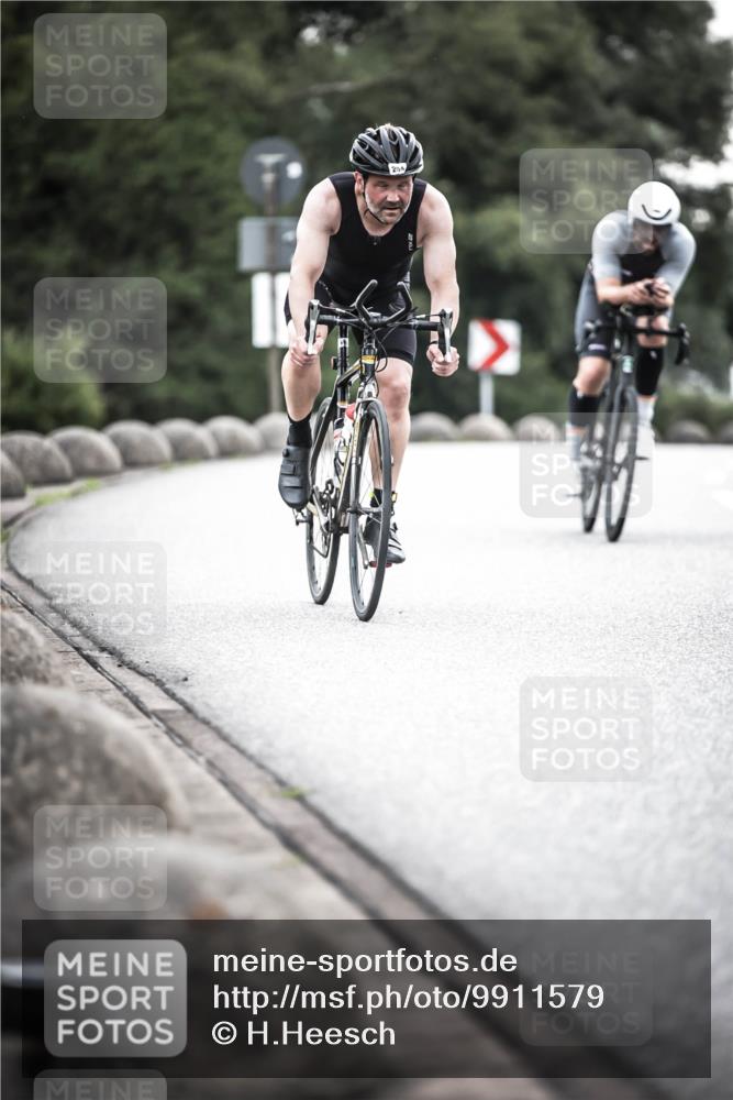 21.06.2026 - 29. Vierlanden-Triathlon H.Heesch http://msf.ph/oto/9911579 21.06.2026 09:43:02 Radfahren 9, 204, 242 meine-sportfotos.de